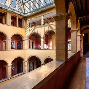 5* Отель Cour Des Loges Lyon, A Radisson Collection